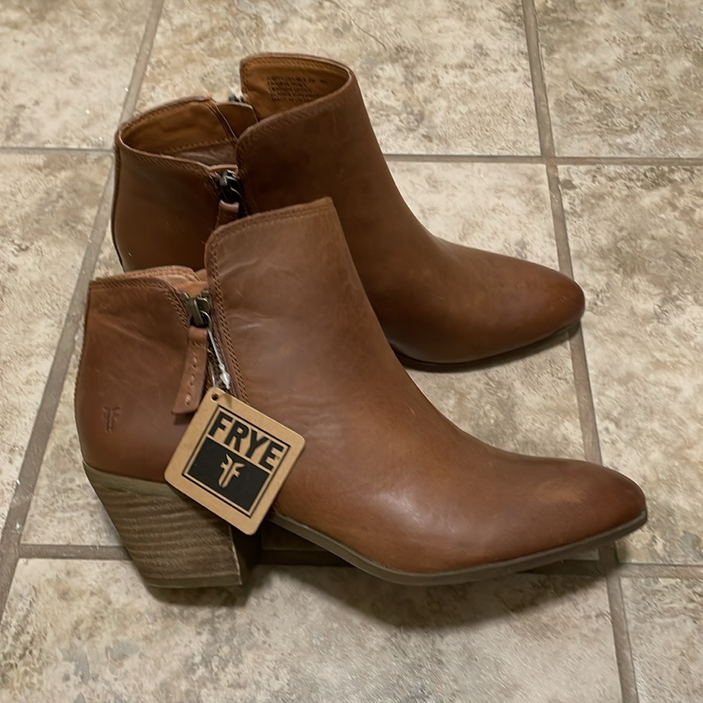 Frye Judith Double Zip Bootie